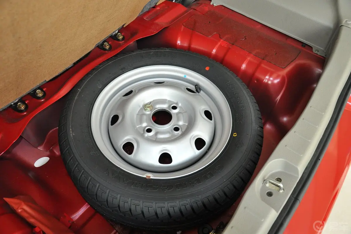 北斗星1.4L VVT 手动 全能版 标准型备胎