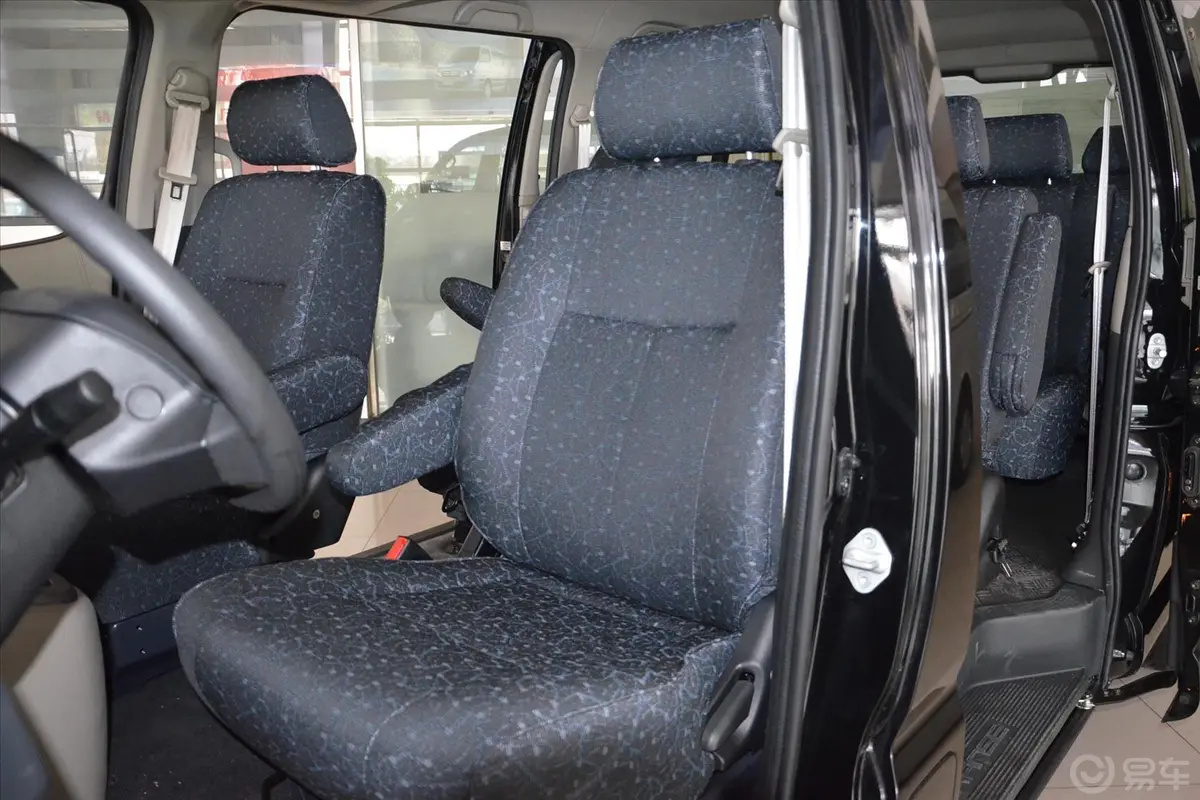 阁瑞斯2.0L智领标准型9座 全运纪念版 国IV驾驶员座椅