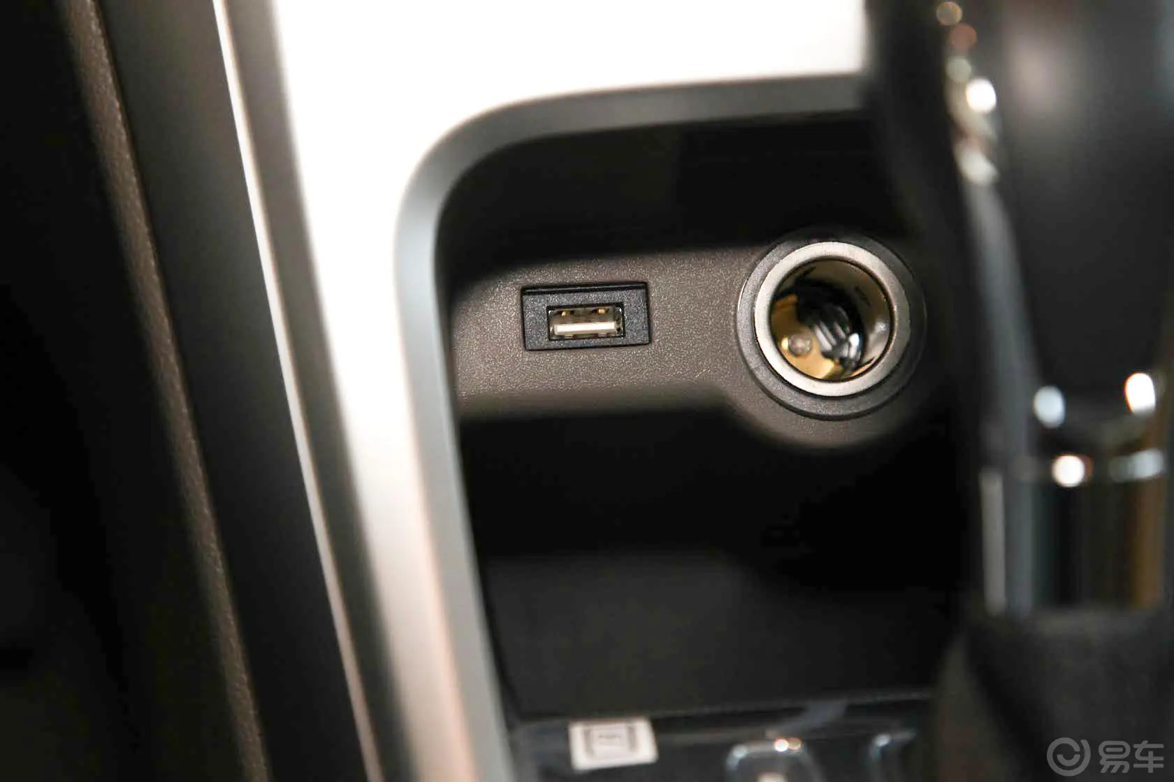 英朗GT 1.6L 自动 时尚型USB接口