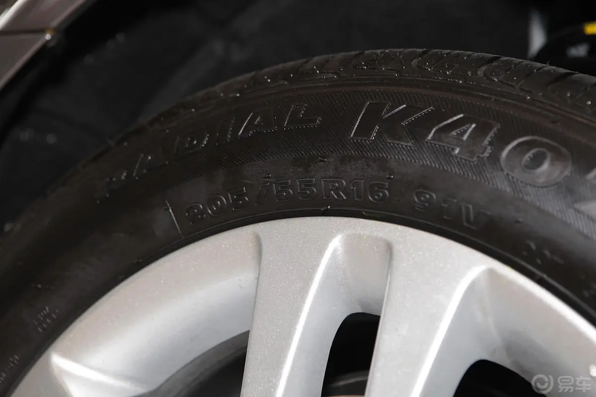 明锐1.4 TSI DSG 逸俊版轮胎规格