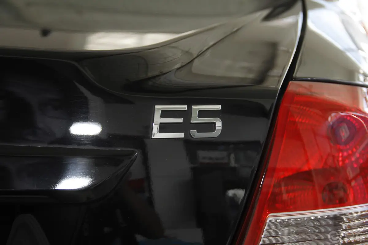 奇瑞E51.5L 手动 智悦版尾标