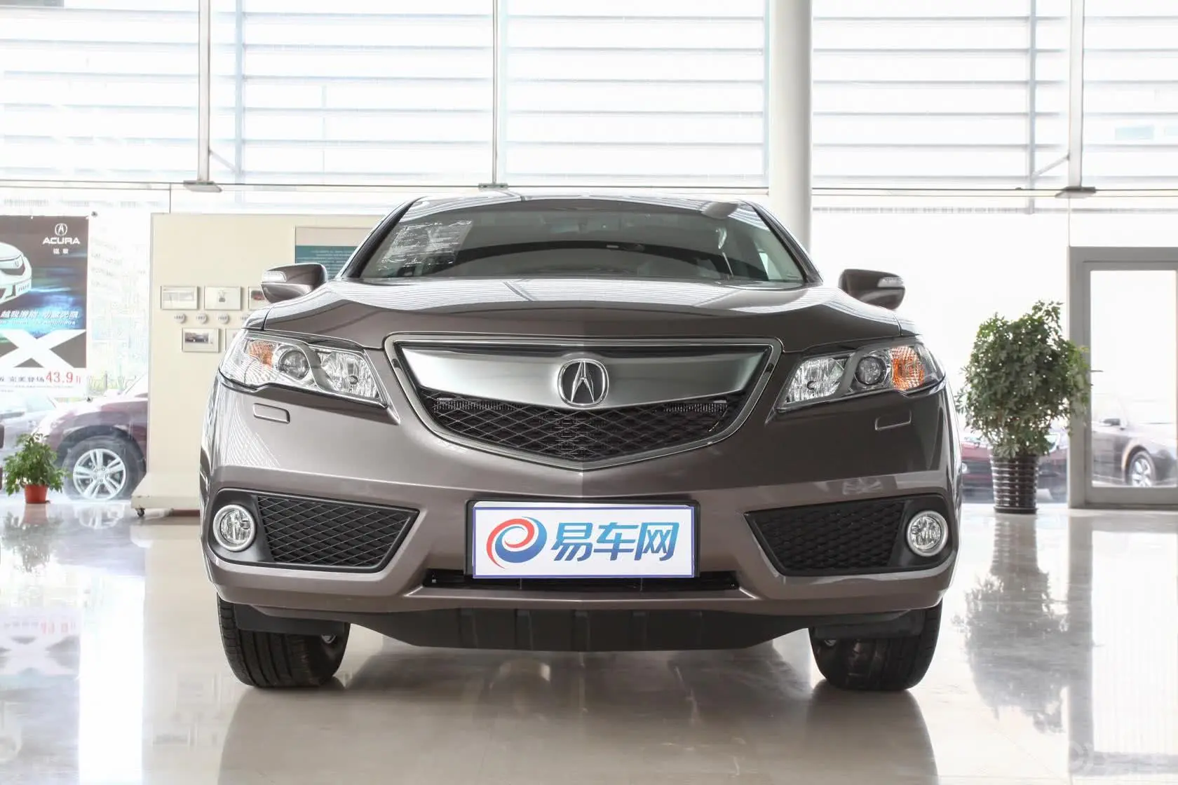 讴歌RDX(进口)3.5L V6正前水平