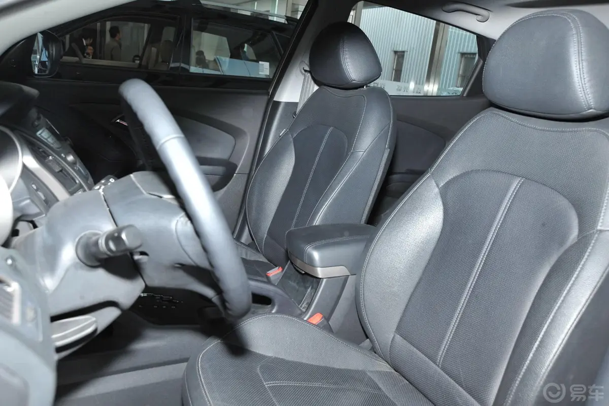 现代ix352.0L GLS 自动 四驱 智能型 国IV驾驶员座椅