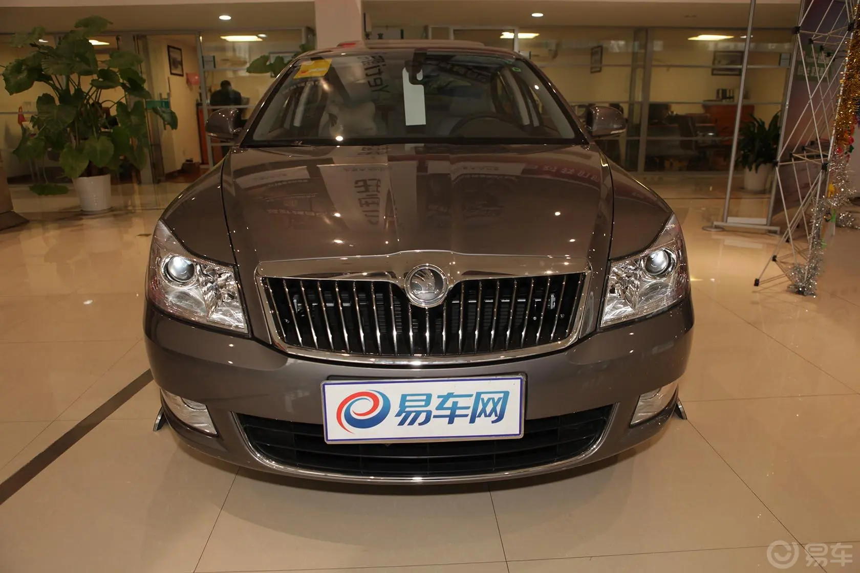 明锐1.6L 手自一体 逸俊版外观