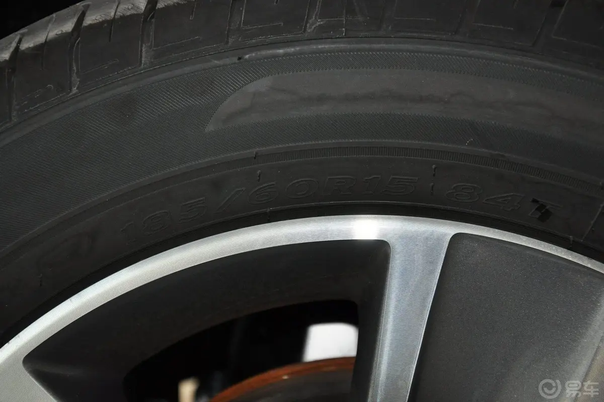 PoloCross 1.6L 手动轮胎规格