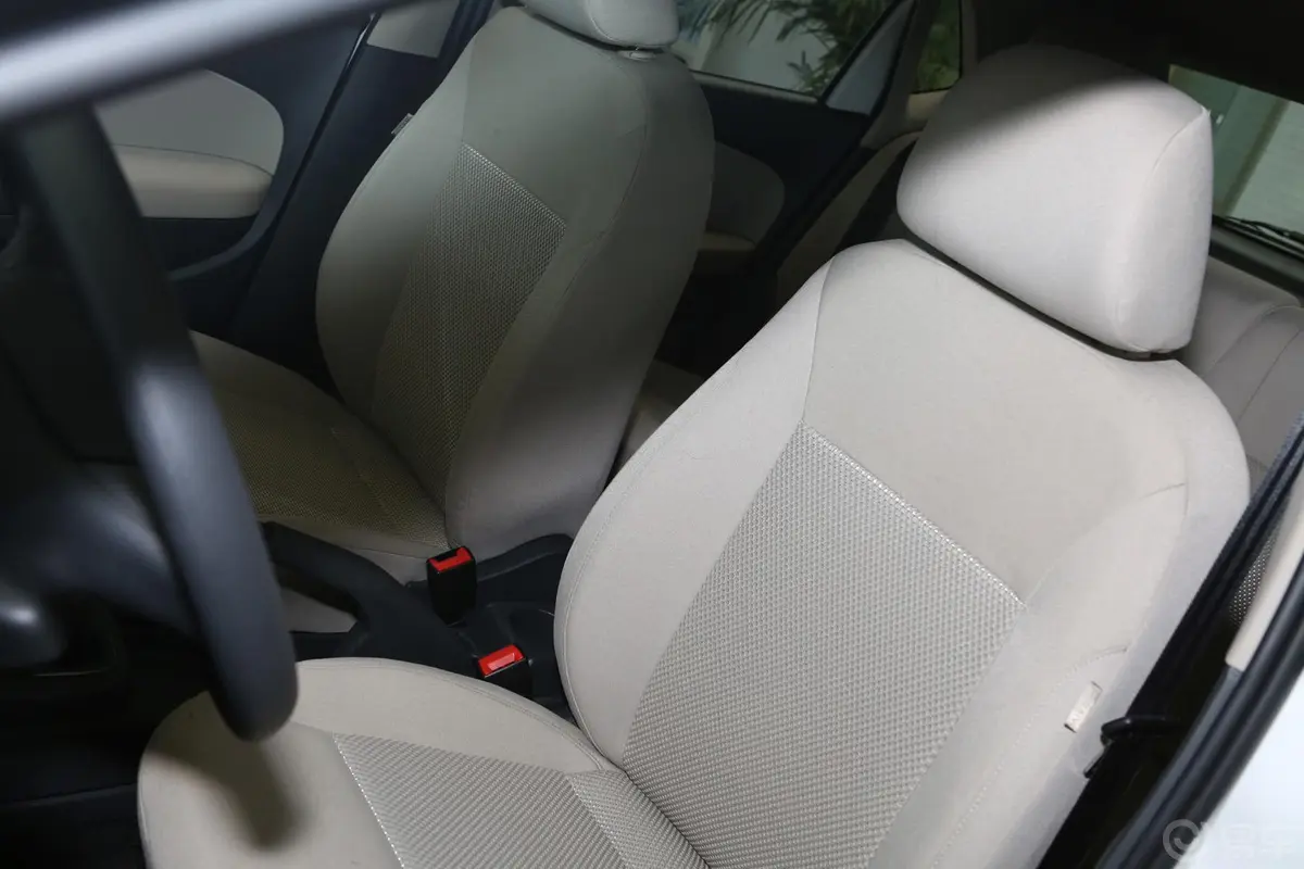Polo1.6L 手动 舒适版驾驶员座椅