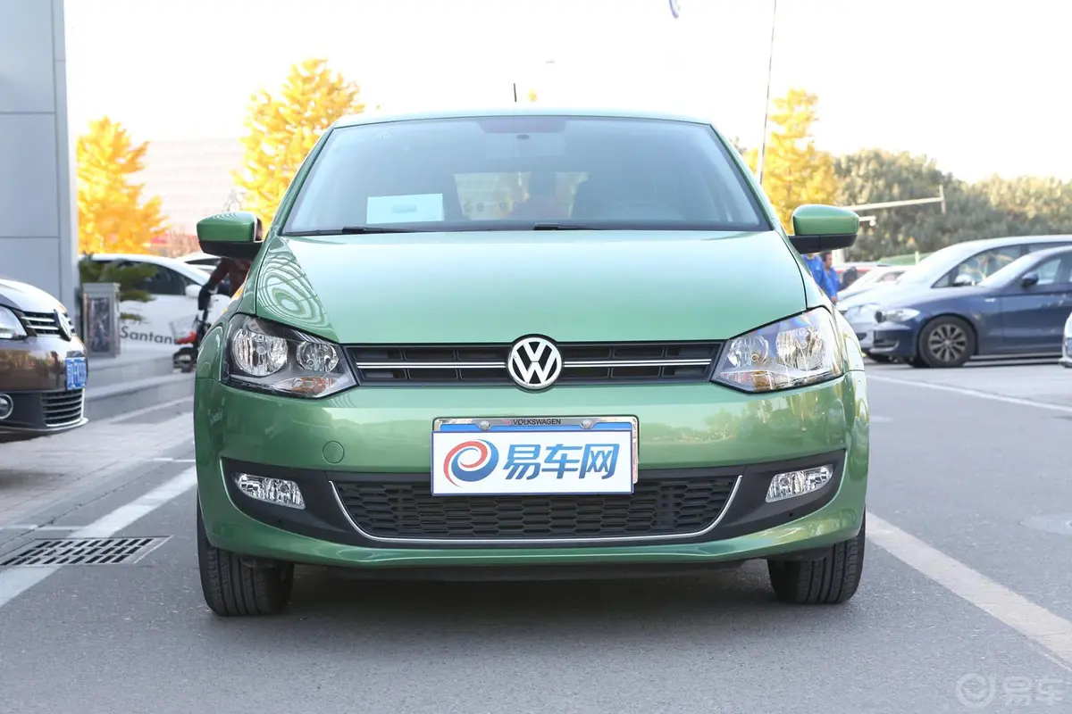 Polo1.4L 手动 舒适版正前水平