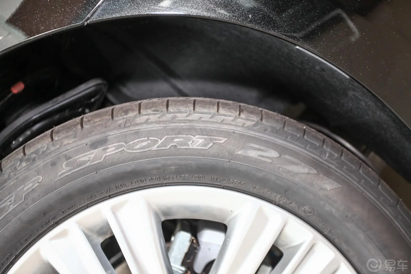 雷克萨斯ES300h 豪华版轮胎规格