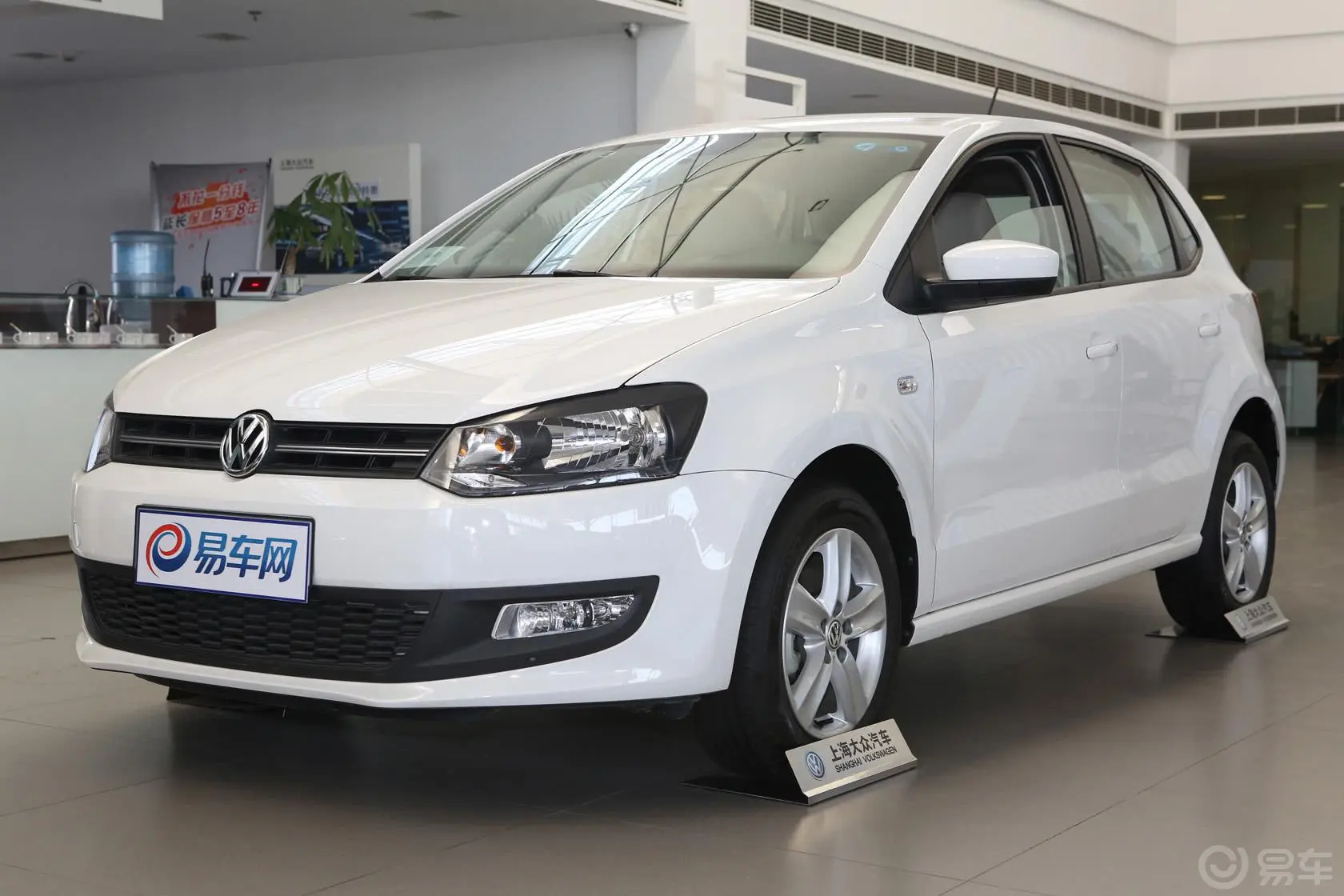 Polo1.6L 手动 舒适版侧前45度车头向左水平