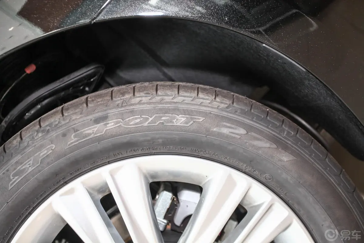雷克萨斯ES350 尊贵型轮胎规格