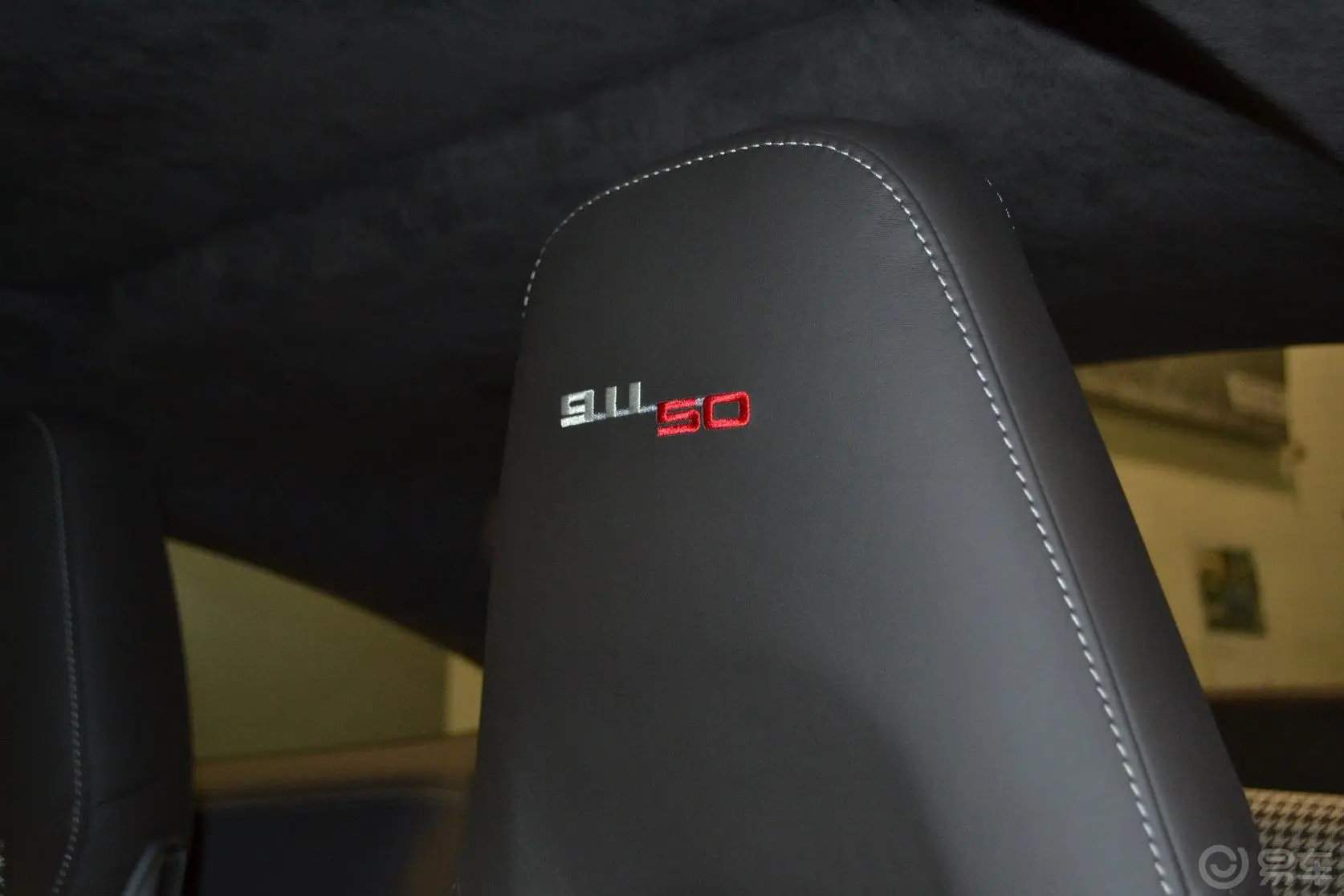 保时捷9113.8L 50 Years Edition驾驶员头枕