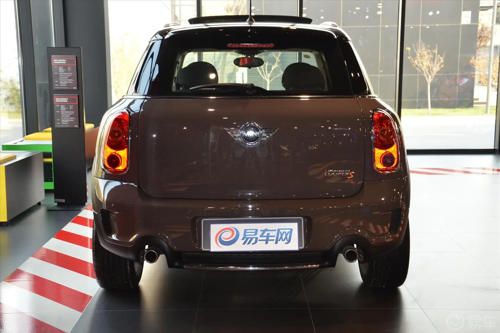 MINI COUNTRYMAN1.6T COOPER S All 4正后水平