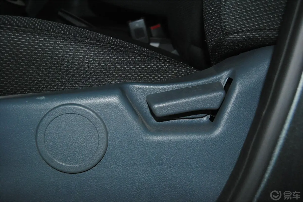 景逸XL 1.5L 手动 舒适型 国4座椅调节键