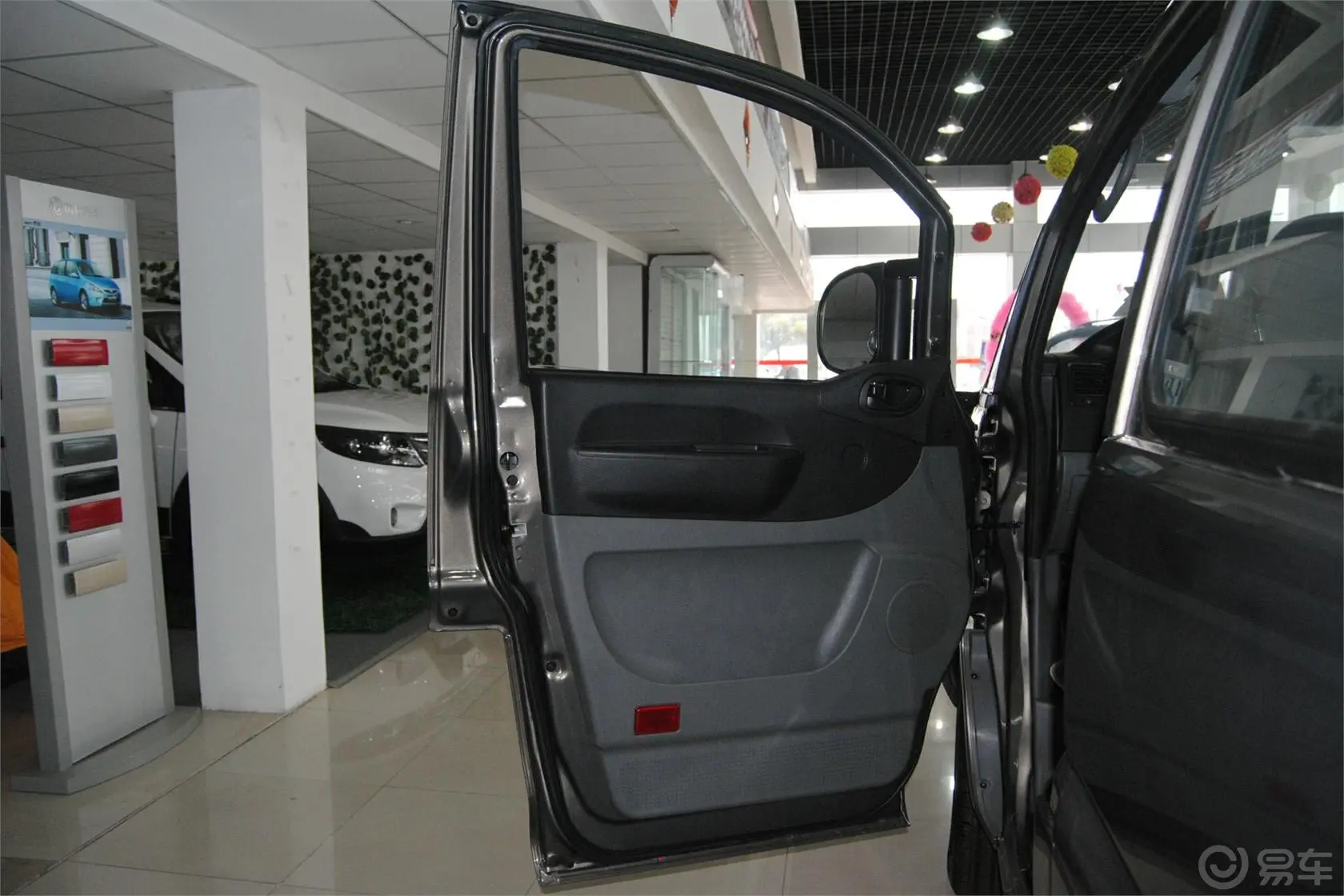 菱智V3 1.5L 手动 标准型Ⅱ驾驶员侧车门内门板