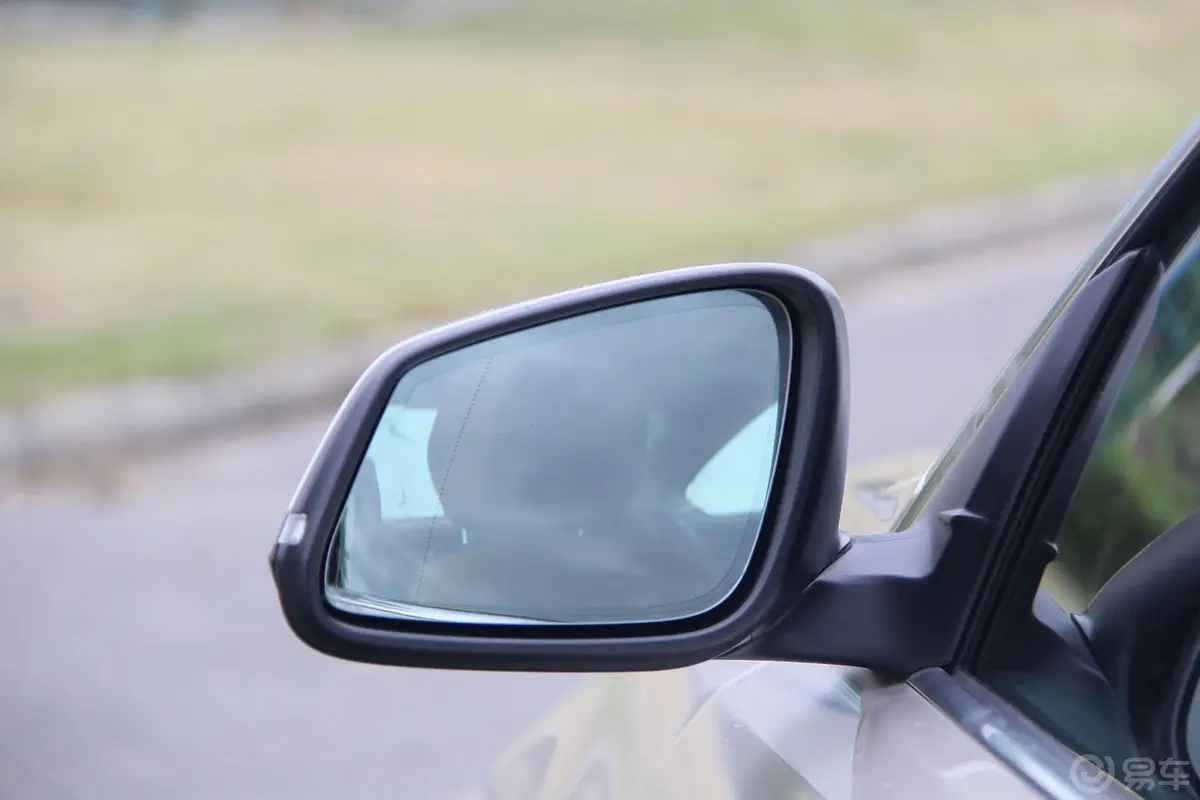 宝马4系双门轿跑车 428i 豪华设计套装后视镜镜面（后）