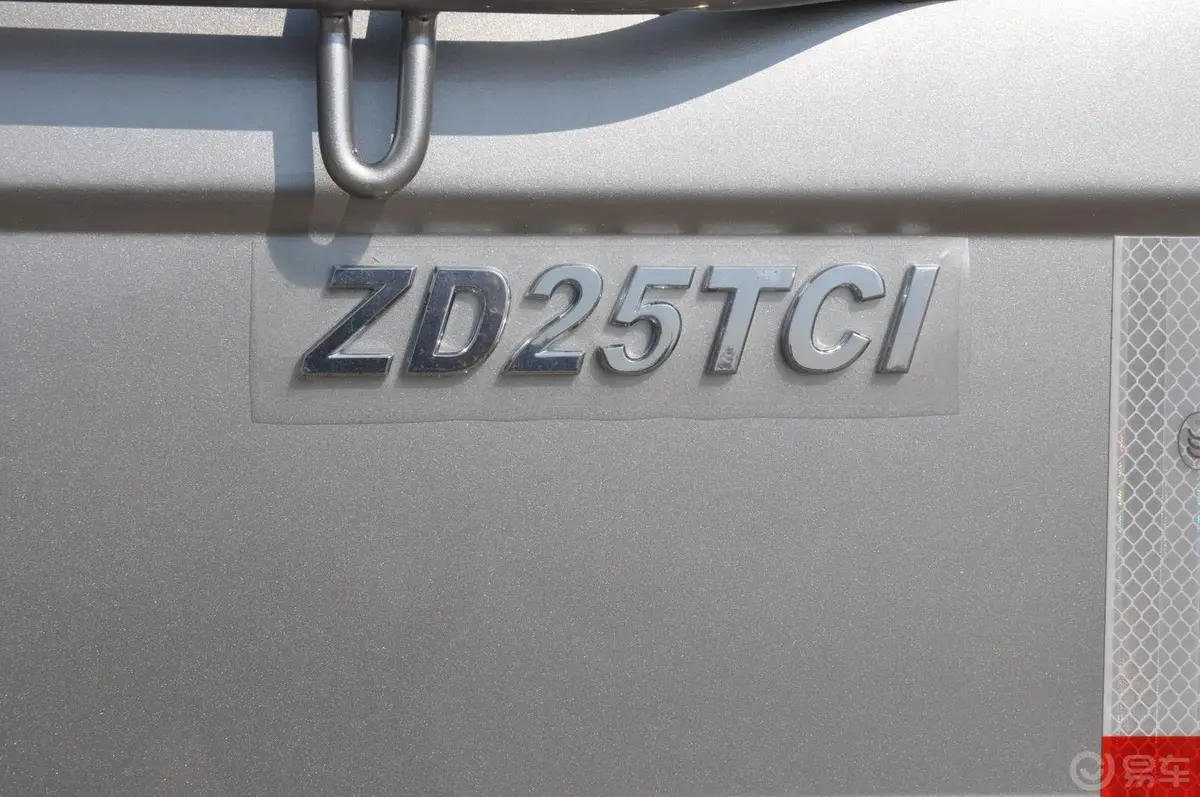 锐骐2WD ZD25TCI柴油豪华版 国IV+OBD尾标