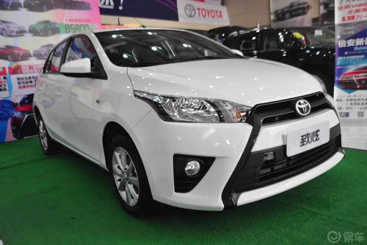 YARiS L 致炫1.5L 自动 锐动版侧前45度车头向右水平