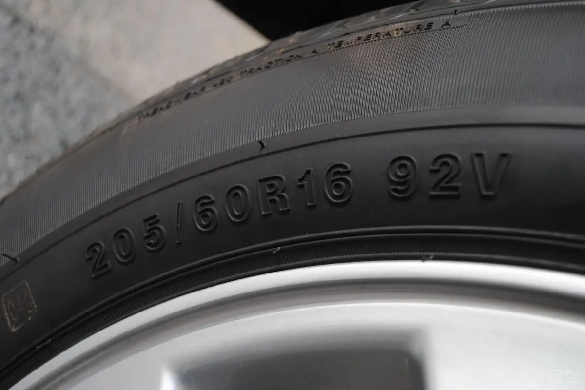 比亚迪G61.5TID 尊享型 DCT轮胎规格