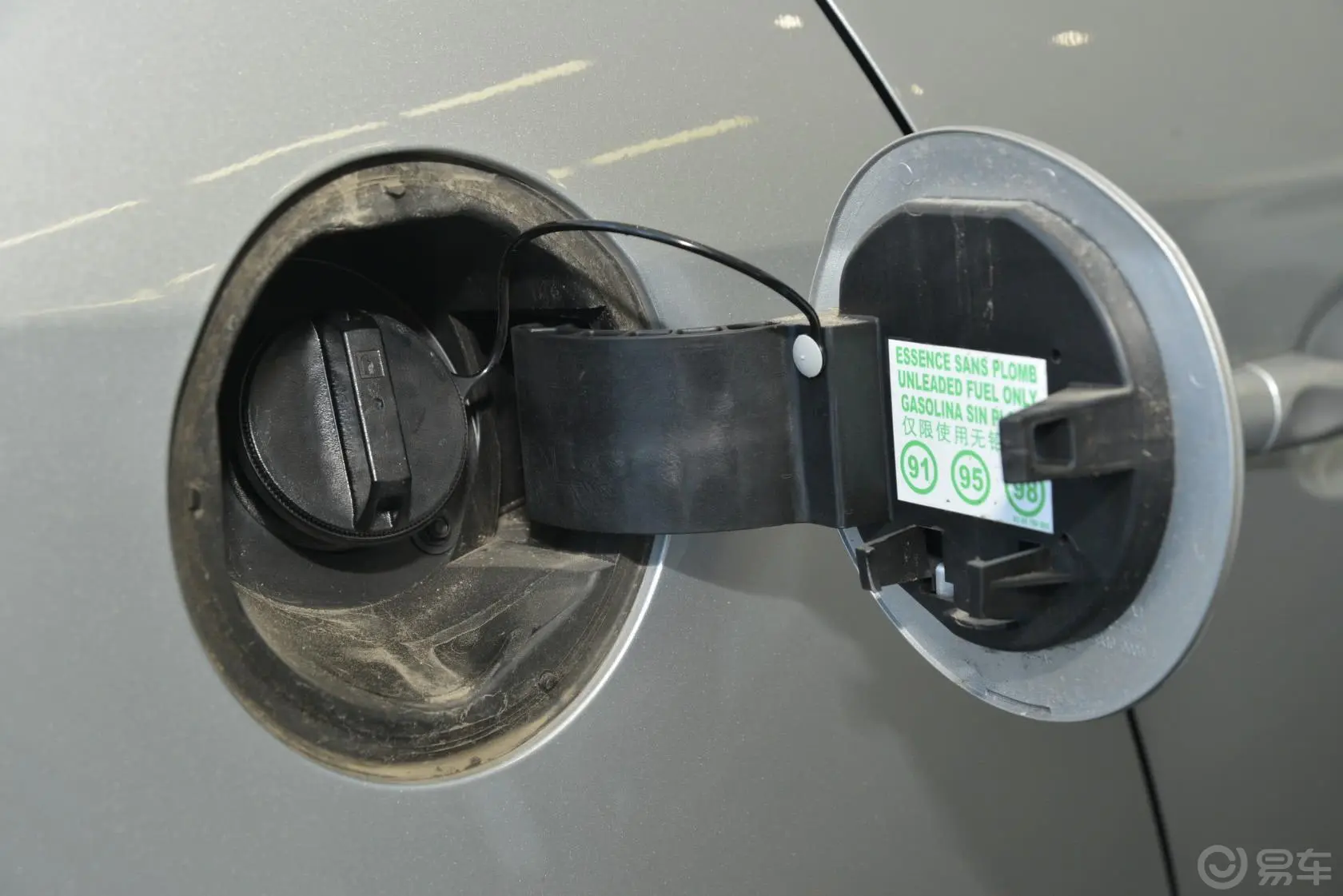 风朗2.0L 自动 标准版油箱盖