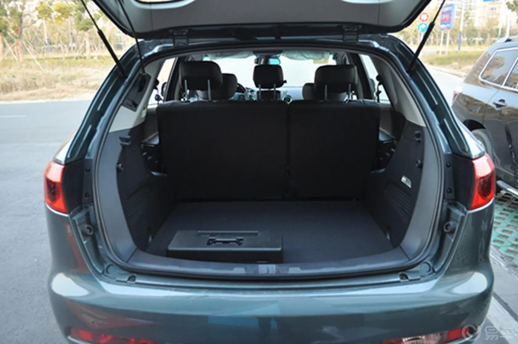 大7 SUV锋芒限量版 2.2T 自动 两驱 智慧型 行李箱空间