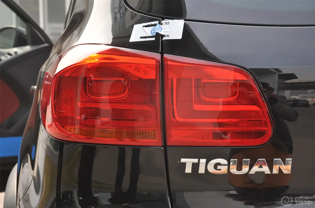 Tiguan2.0 TSI 专享版尾灯侧45度俯拍