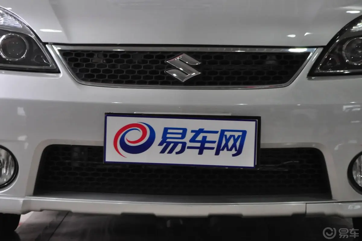 利亚纳两厢 1.4L VVT 手动 豪华IV型外观