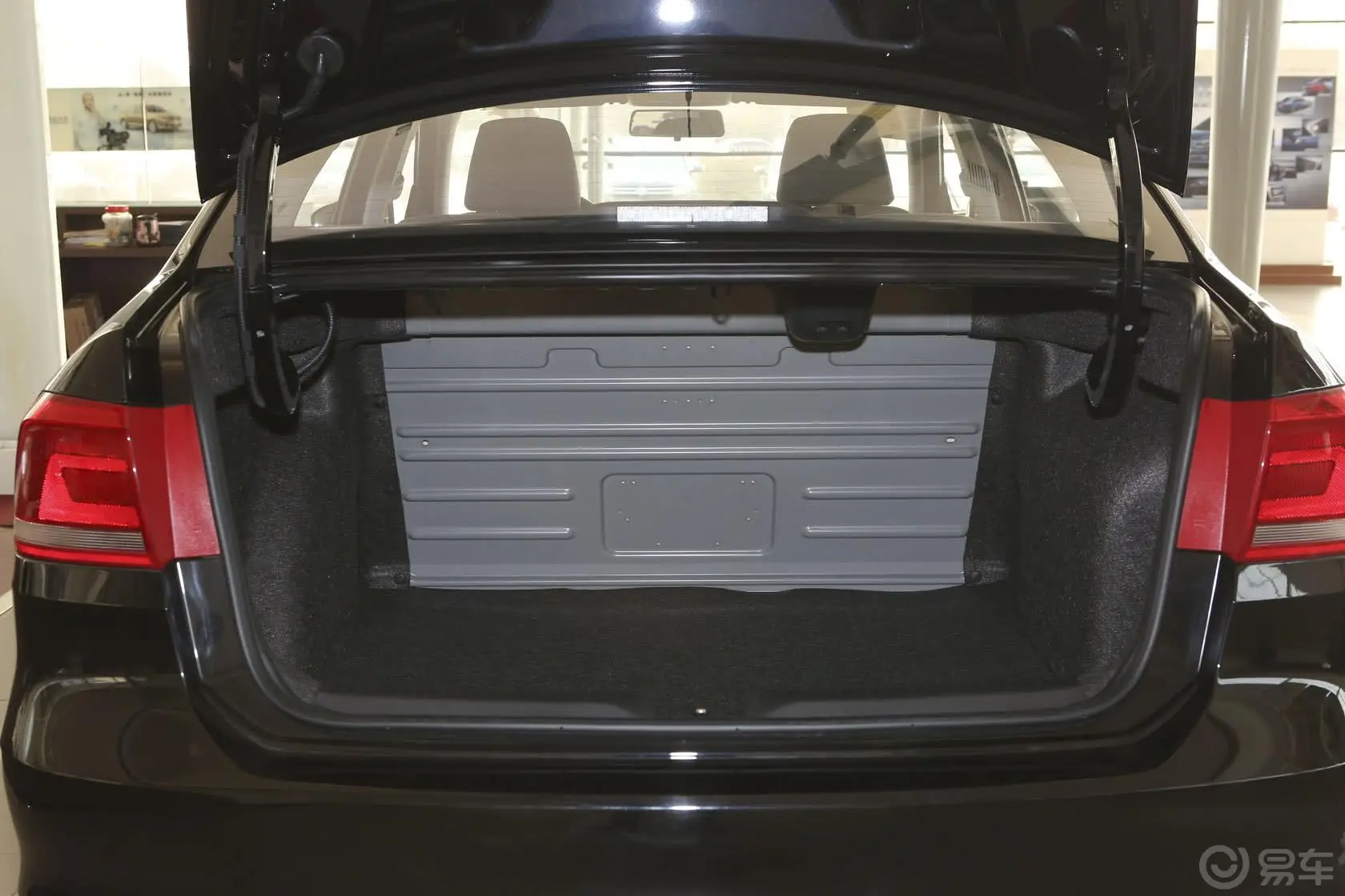 桑塔纳1.6L 自动 风尚版行李箱空间