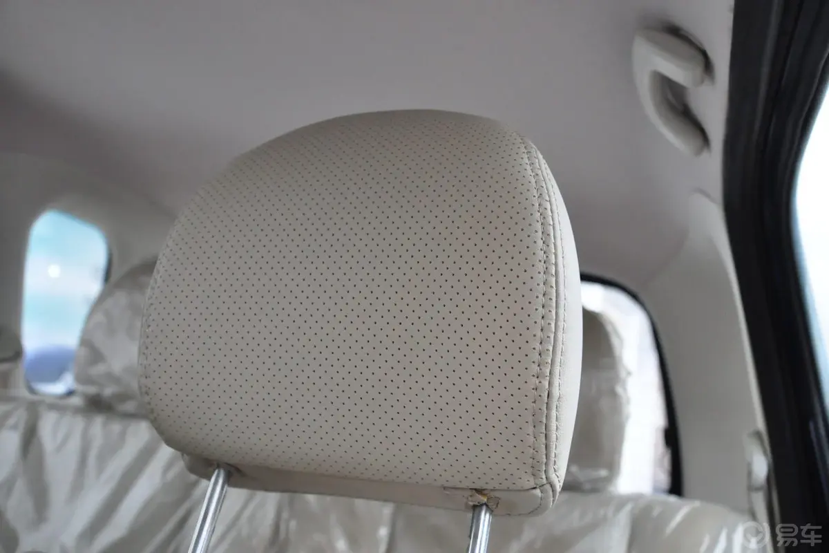 众泰50081.3L 手动 标准型驾驶员头枕