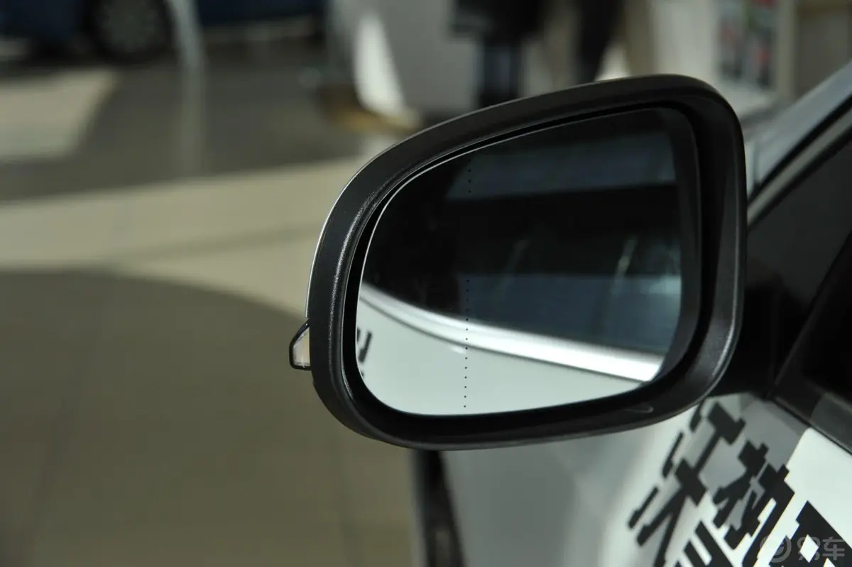 沃尔沃V60T6 AWD 个性运动版后视镜镜面（后）