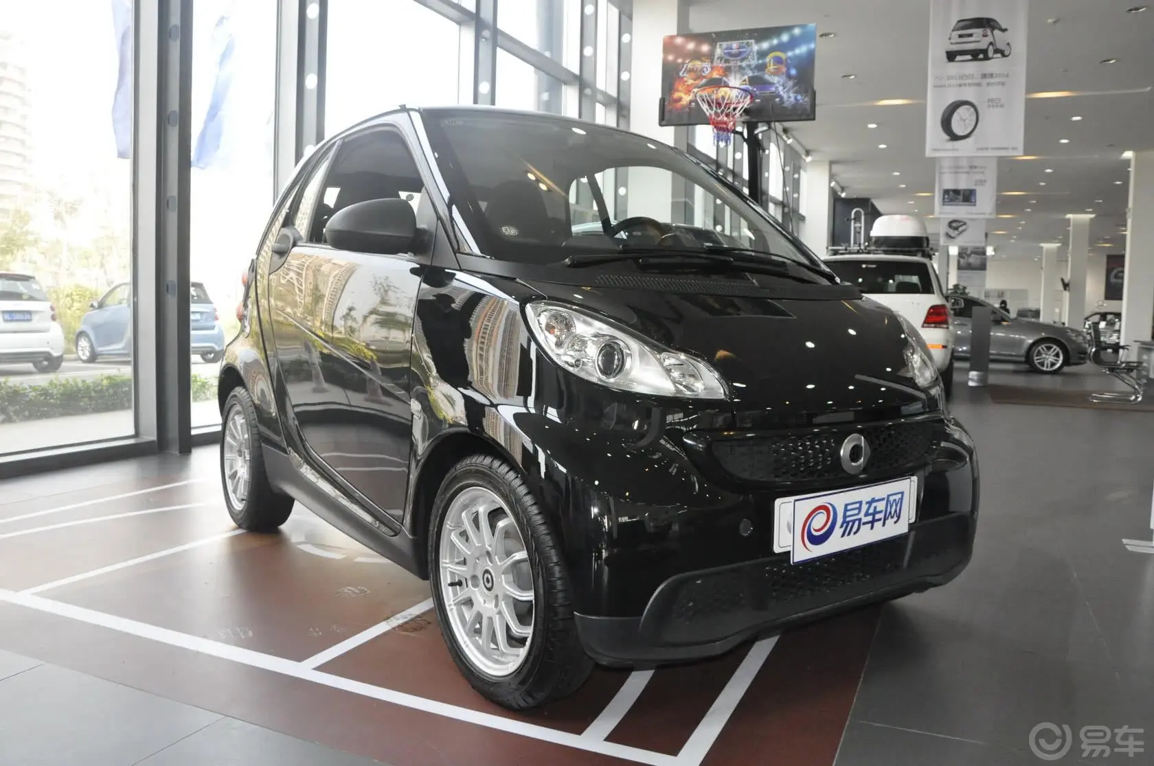 smart fortwo1.0L MHD 硬顶标准版轮圈