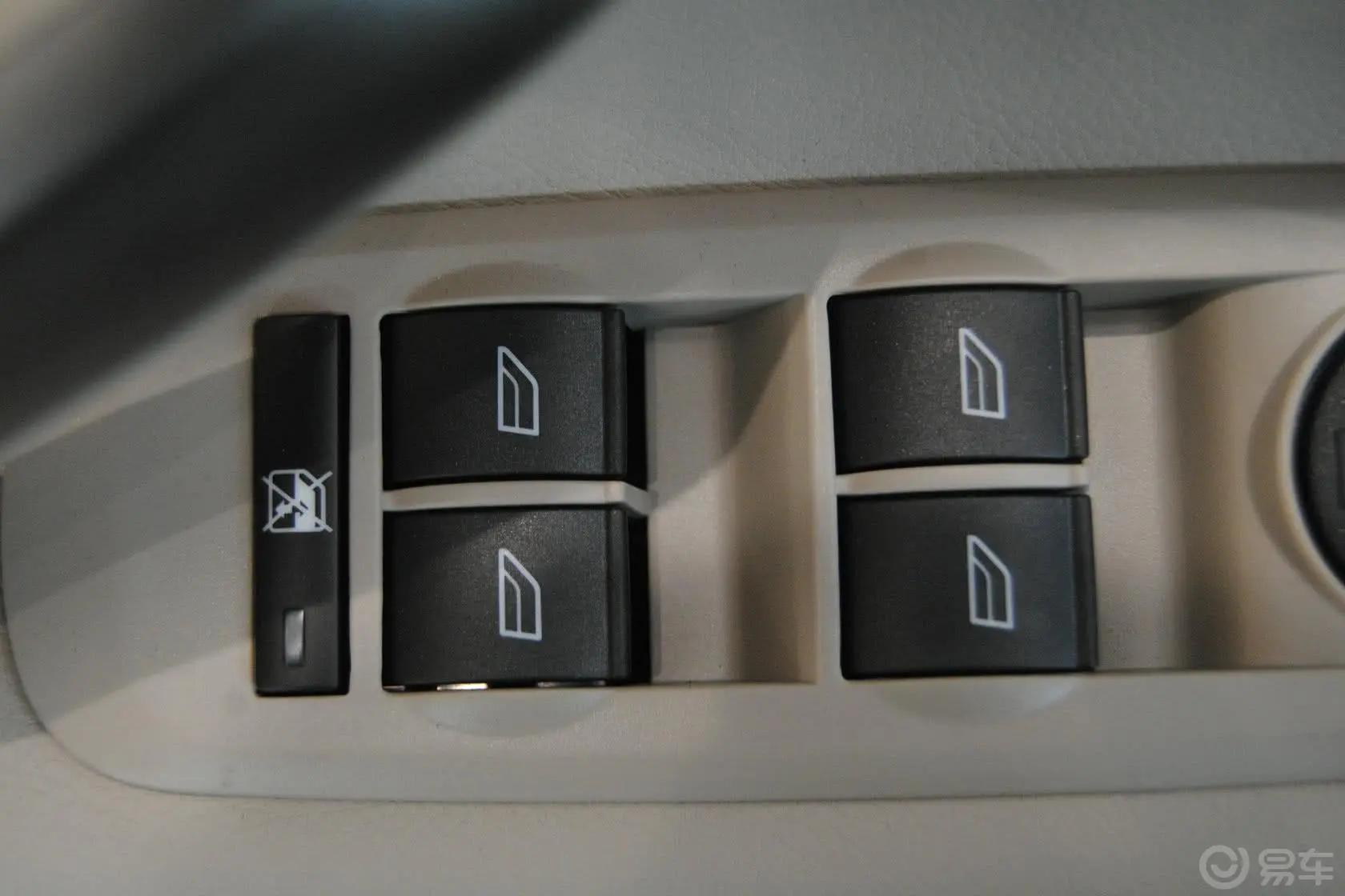 蒙迪欧致胜 2.3L 自动 时尚型 国4车窗升降键