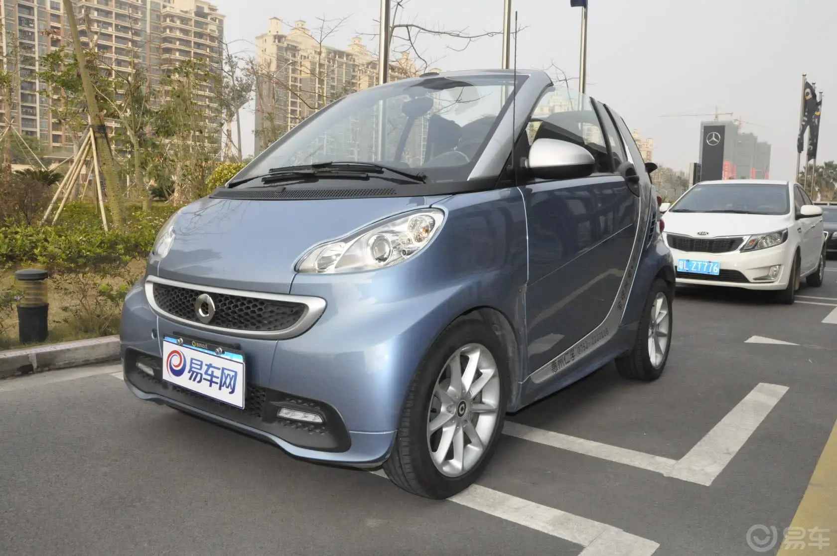 smart fortwo1.0T 敞篷激情版侧前45度车头向右水平