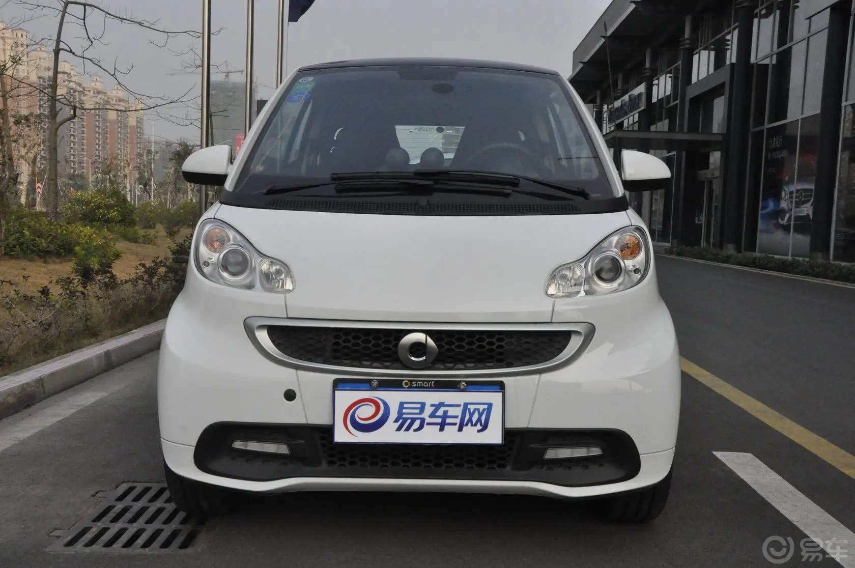 smart fortwo1.0T 硬顶激情版正前水平