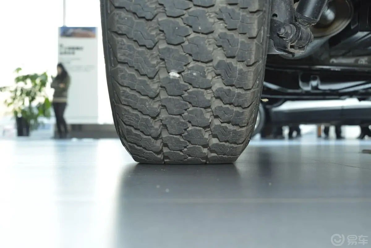 牧马人3.6L 自动 两门Rubicon 十周年版轮胎花纹