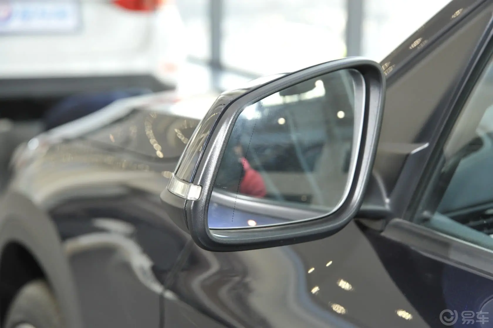 宝马X1sDrive20i 运动设计套装后视镜镜面（后）