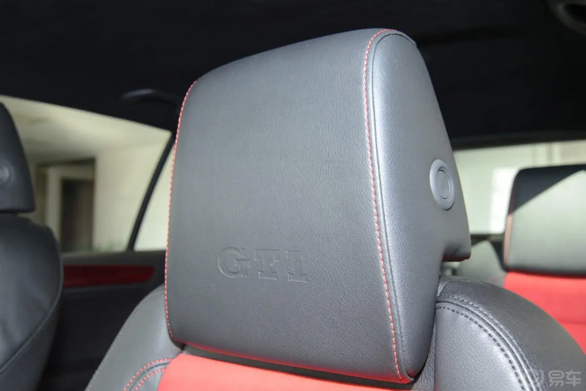 高尔夫GTI 2.0L 双离合 舒适版驾驶员头枕