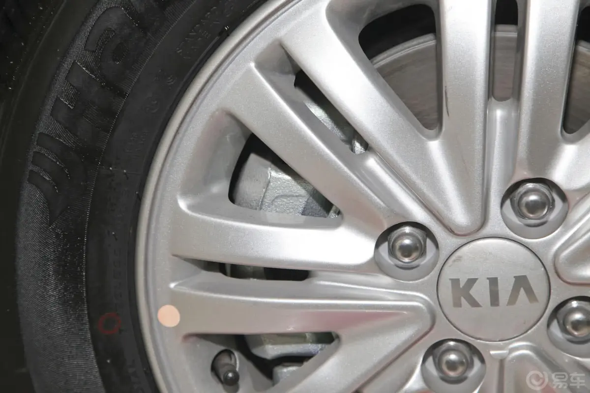 起亚K2三厢 1.4L 手动 GLS 纪念版轮胎规格