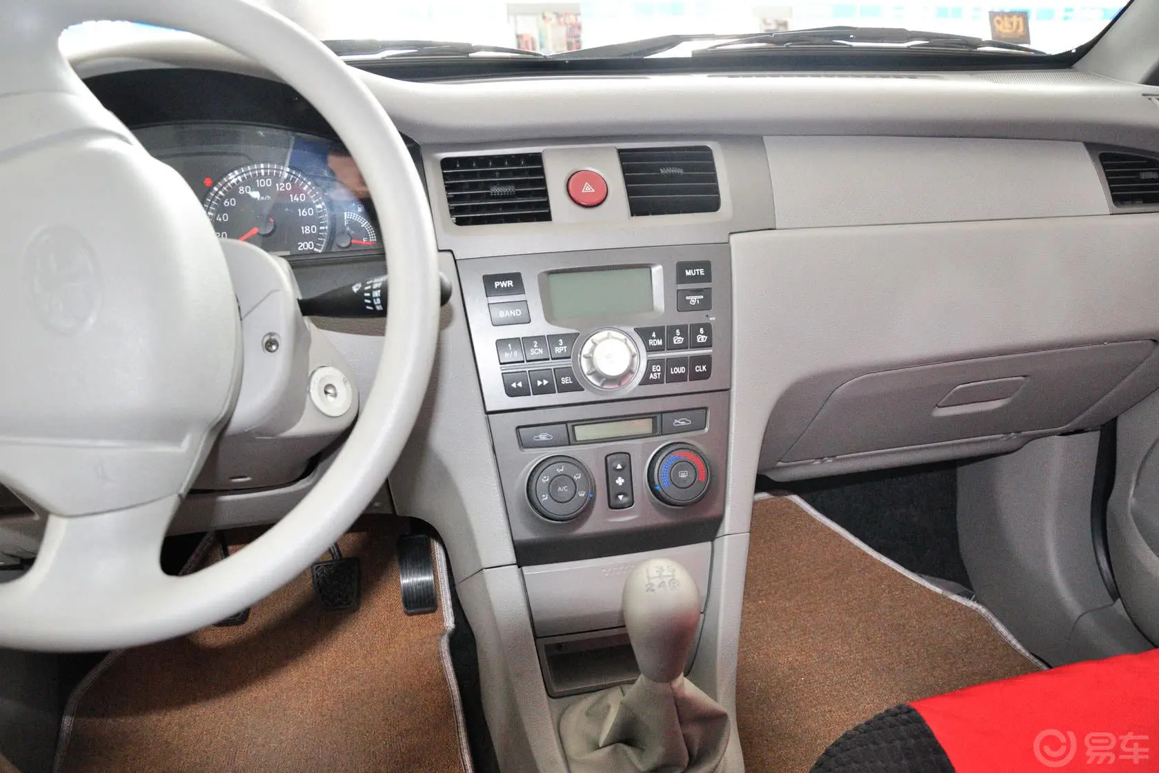 夏利N51.3L 手动 标准型中控台驾驶员方向