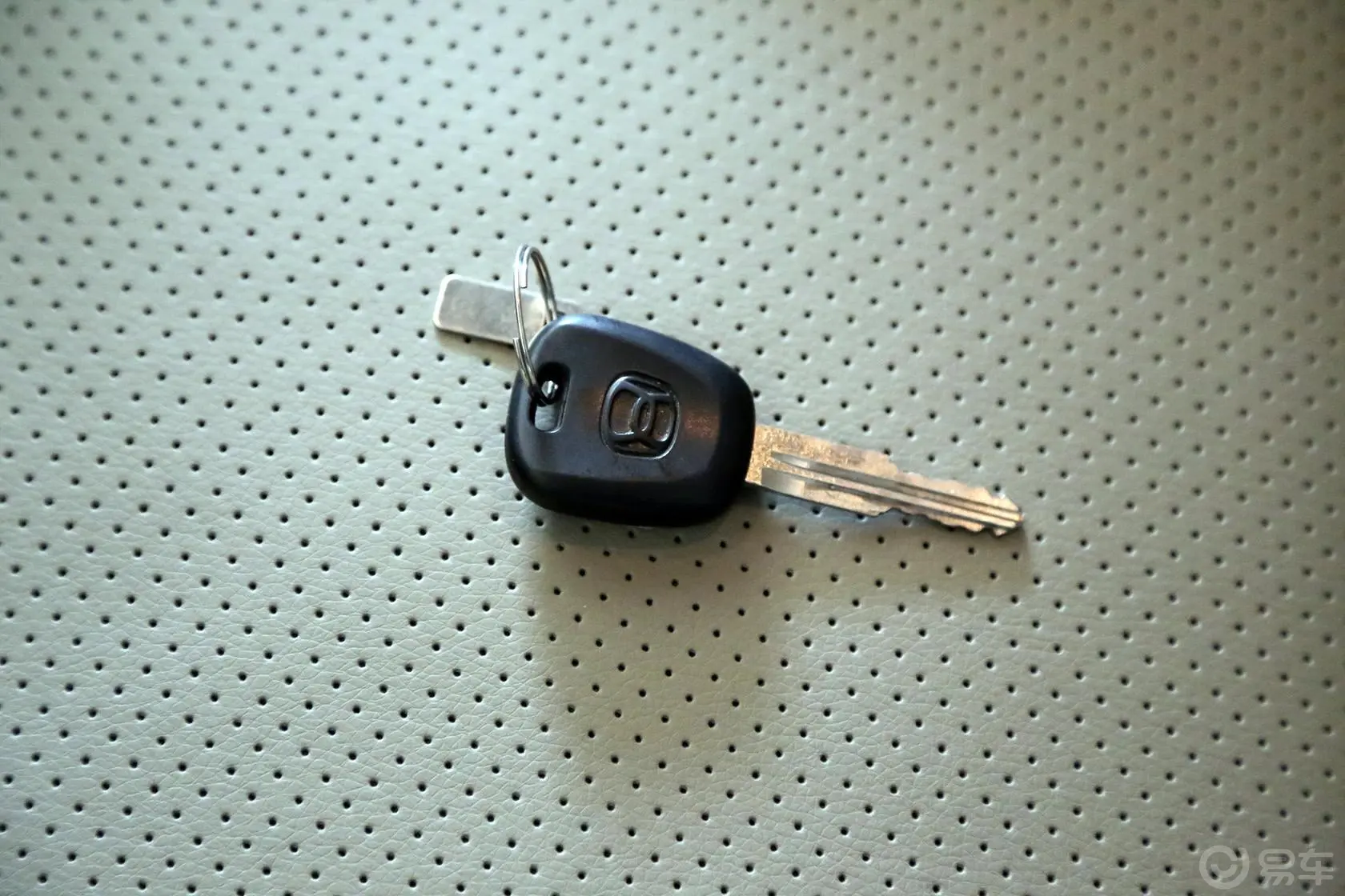利亚纳两厢 1.4L a+ 手动 豪华型A钥匙