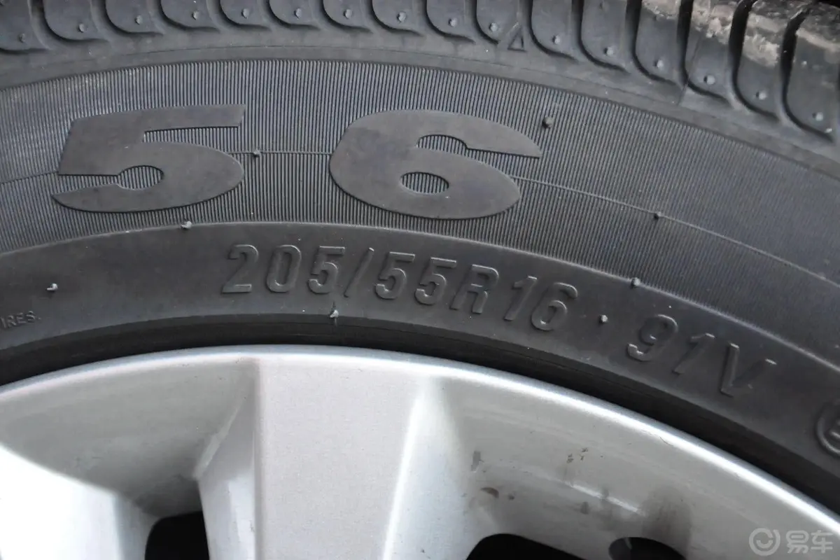 逸动1.6L 自动 尊贵型轮胎规格