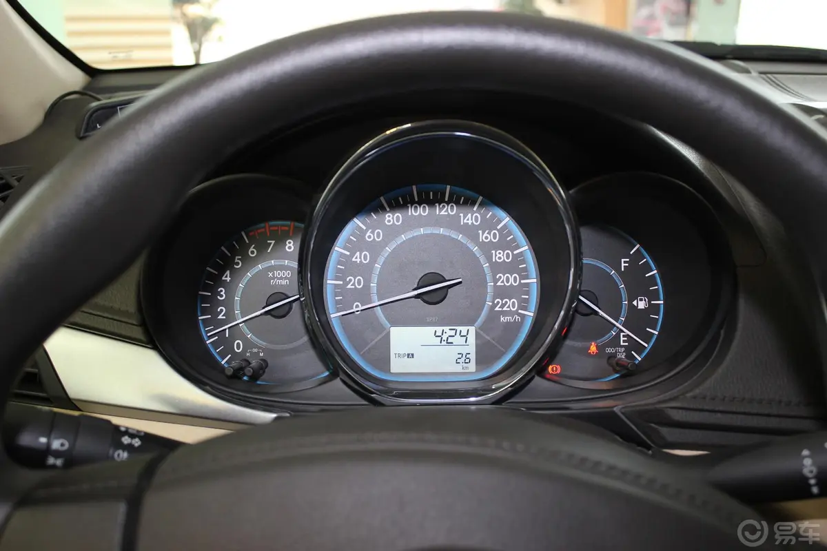 威驰1.5L 手动 智尚版仪表盘背光显示