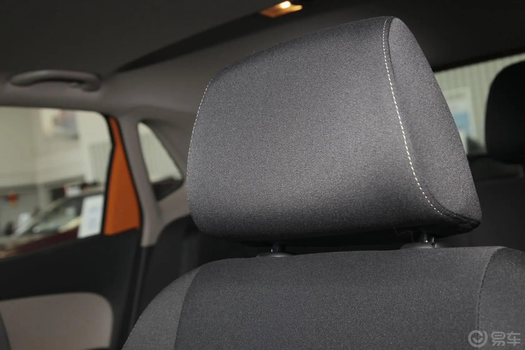 PoloCross 1.6L 手自一体驾驶员头枕