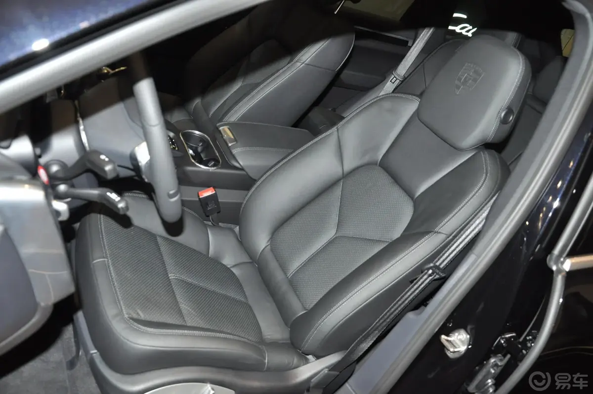 CayenneCayenne Platinum Edition 3.0T驾驶员座椅