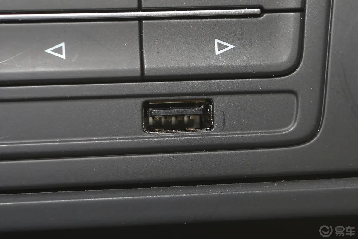速腾1.6L 手动 舒适型USB接口