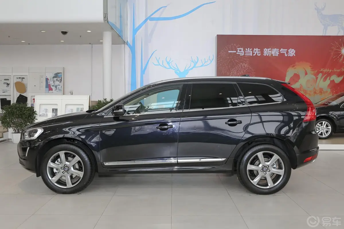 沃尔沃XC60(进口)3.0T T6 智雅版正侧车头向左水平