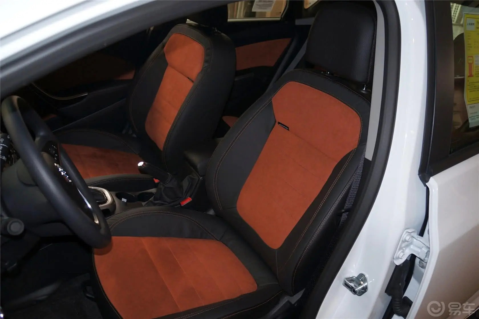 英朗XT 1.6T 自动 时尚运动型 Alcantara版驾驶员座椅
