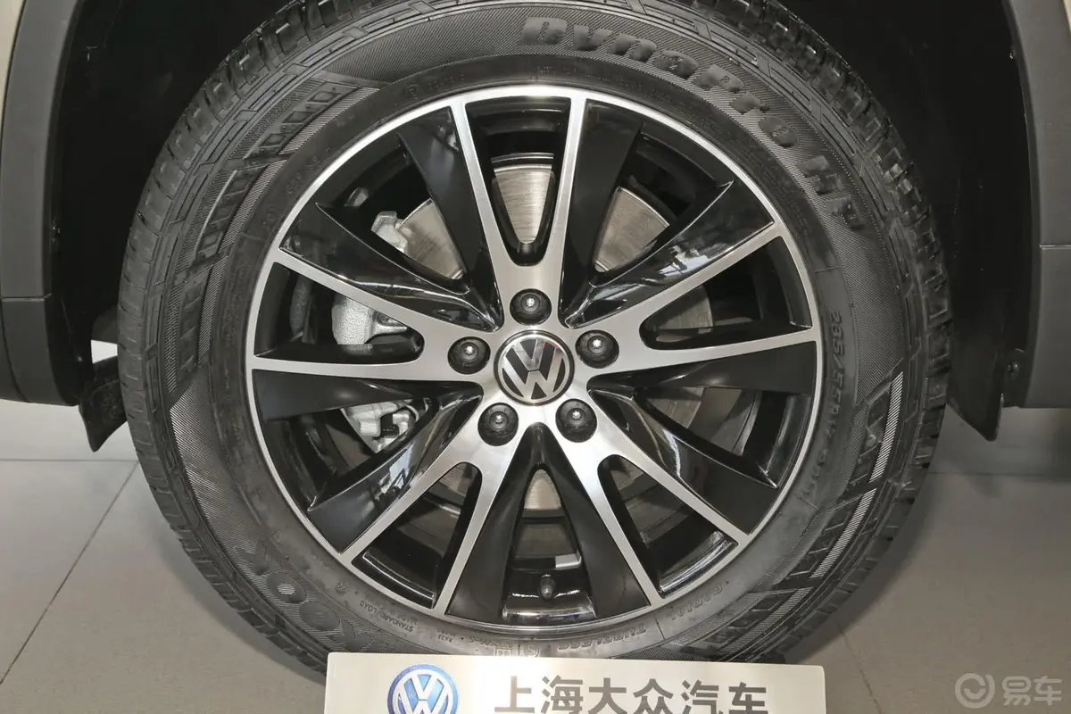 途观2.0TSI 手自一体 四驱 豪华版轮圈