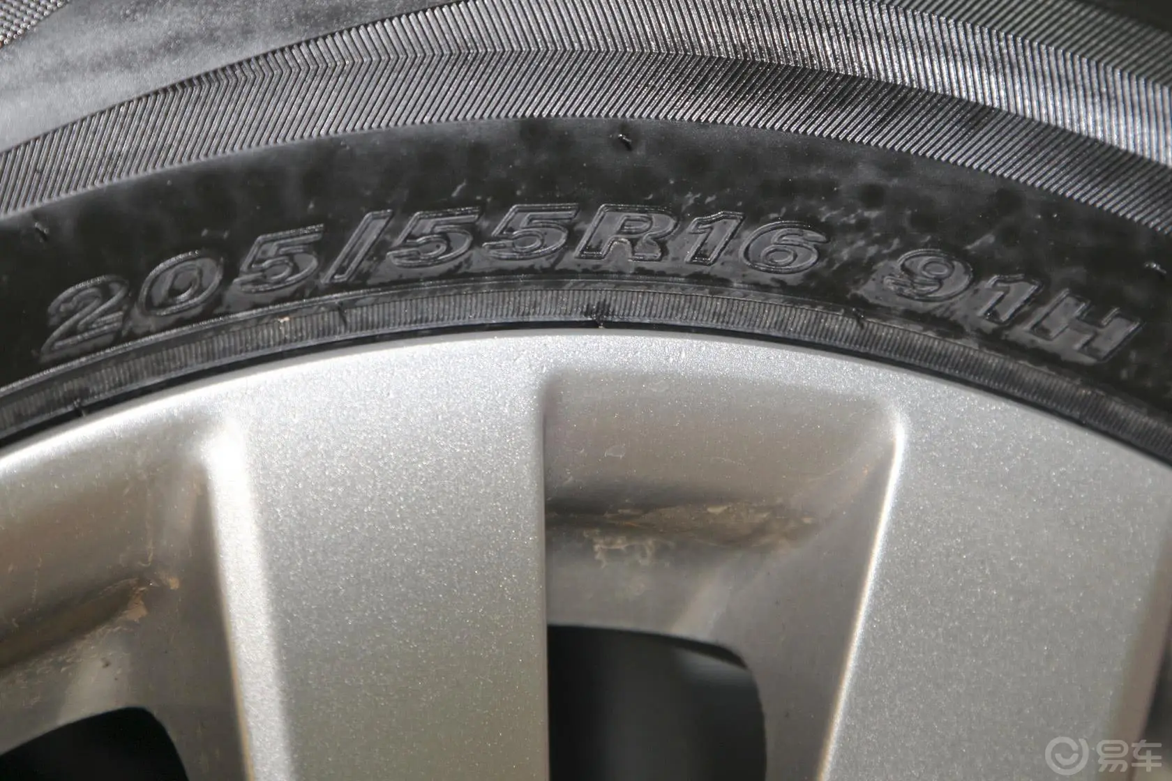 起亚K31.6L 手动 GLS轮胎规格