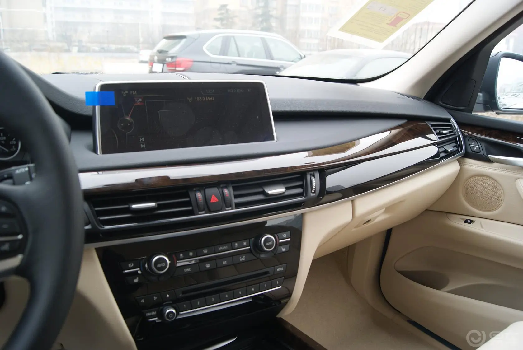 宝马X5(进口)xDrive35i 尊享型中控台驾驶员方向