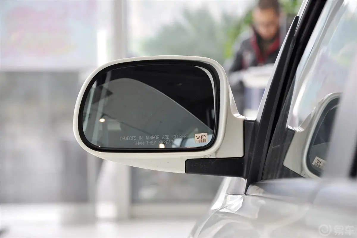 爱腾2.3L 汽油 两驱自动舒适版后视镜镜面（后）